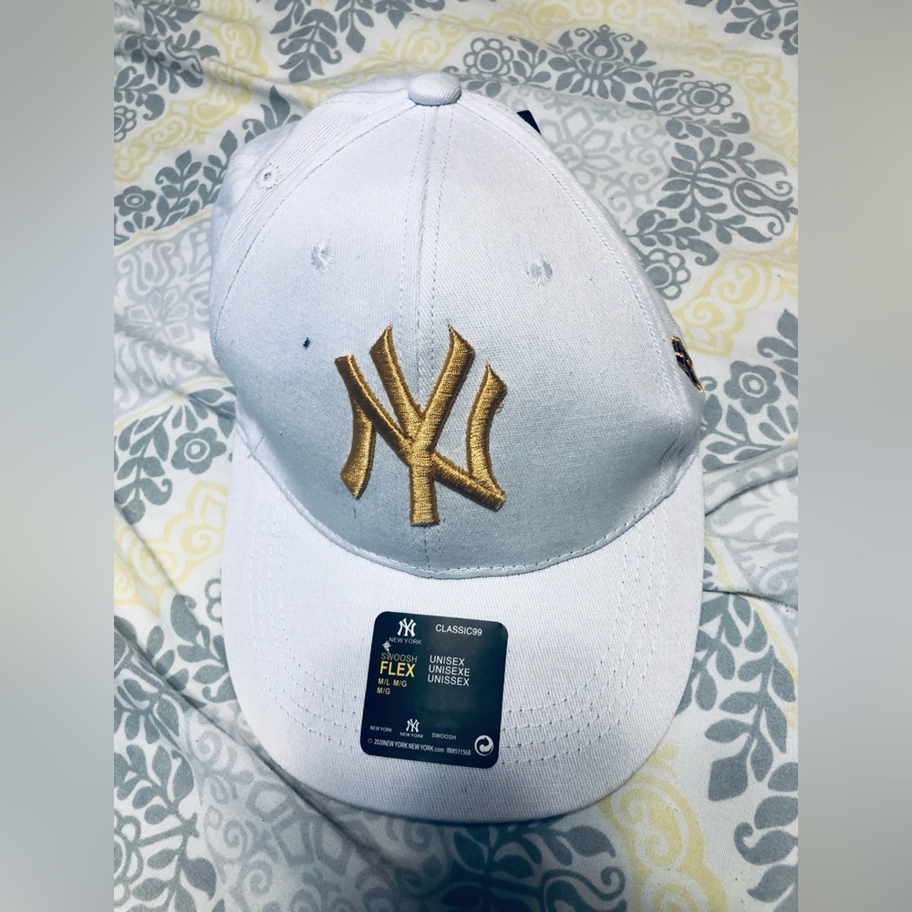 New York Yankees size adult large adjustable hat
